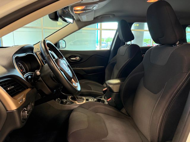 2015 Jeep Cherokee 4WD 4dr Latitude - 23058339 - 19