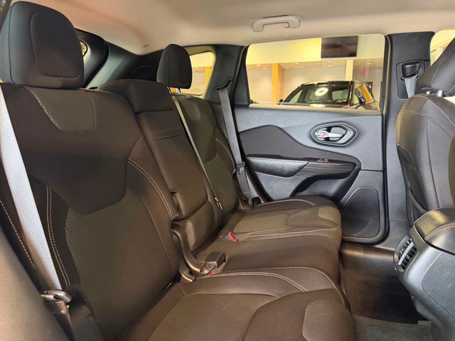 2015 Jeep Cherokee 4WD 4dr Latitude - 23058339 - 21