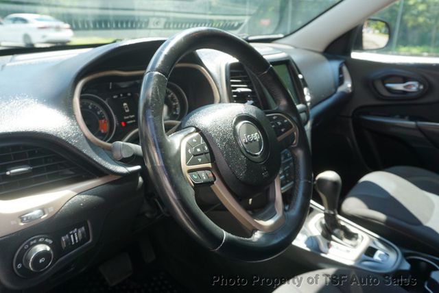 2015 Jeep Cherokee 4WD 4dr Latitude - 23070435 - 13