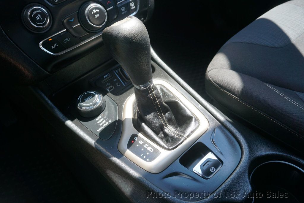 2015 Jeep Cherokee 4WD 4dr Latitude - 23070435 - 20