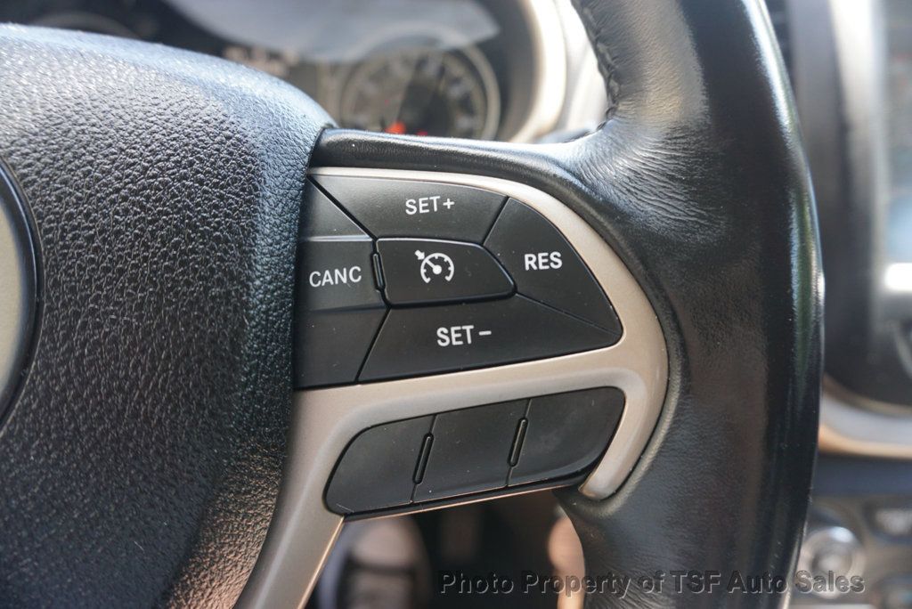 2015 Jeep Cherokee 4WD 4dr Latitude - 23070435 - 23