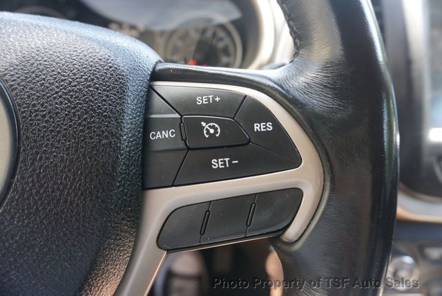 2015 Jeep Cherokee 4WD 4dr Latitude - 23070435 - 23
