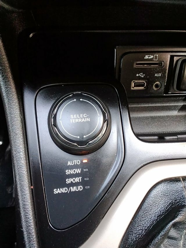 2015 Jeep Cherokee 4WD 4dr Limited - 23004076 - 26