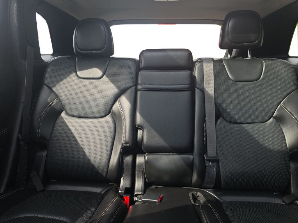 Jeep Cherokee photo 13