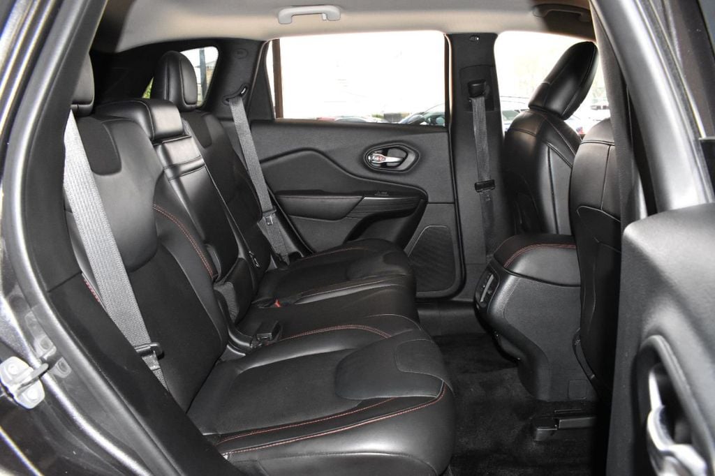 2015 Jeep Cherokee 4WD 4dr Trailhawk - 21979672 - 10