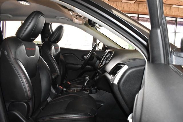 2015 Jeep Cherokee 4WD 4dr Trailhawk - 21979672 - 11