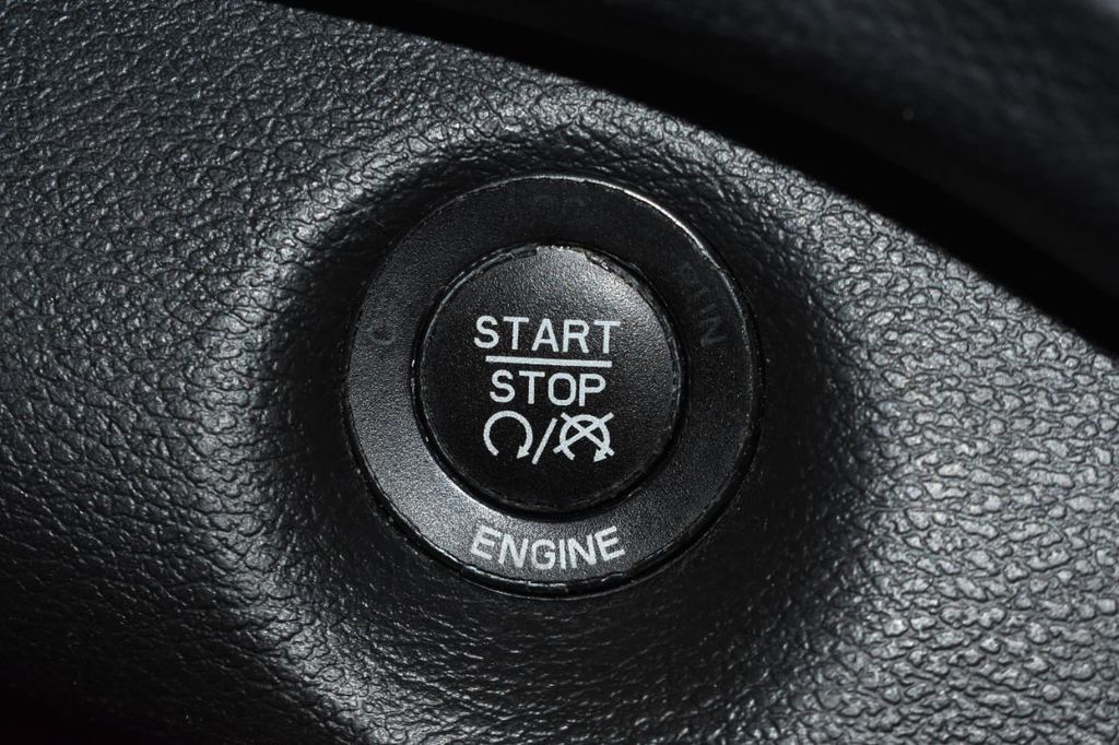 2015 Jeep Cherokee 4WD 4dr Trailhawk - 21979672 - 18