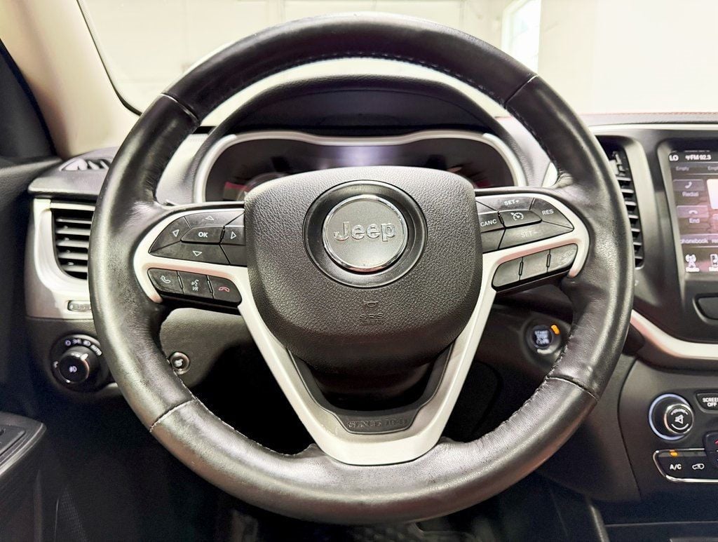 2015 Jeep Cherokee 4WD 4dr Trailhawk - 22907142 - 9