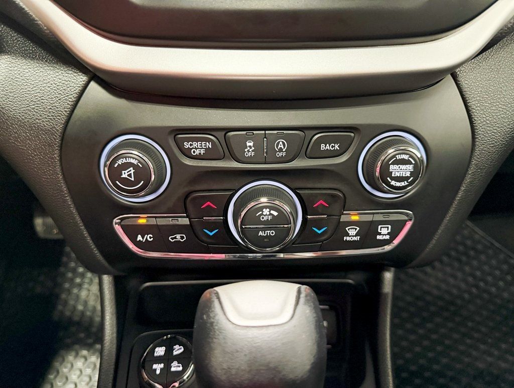 2015 Jeep Cherokee 4WD 4dr Trailhawk - 22907142 - 19