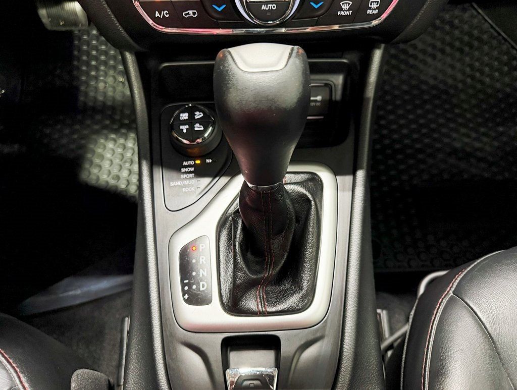 2015 Jeep Cherokee 4WD 4dr Trailhawk - 22907142 - 20