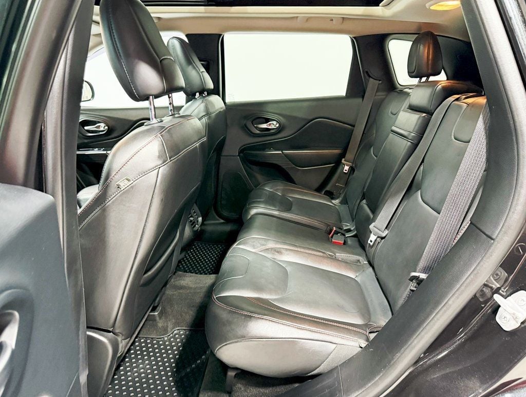 2015 Jeep Cherokee 4WD 4dr Trailhawk - 22907142 - 33