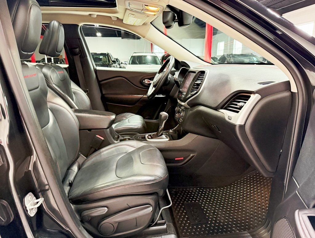 2015 Jeep Cherokee 4WD 4dr Trailhawk - 22907142 - 42