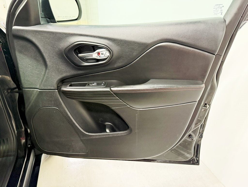 2015 Jeep Cherokee 4WD 4dr Trailhawk - 22907142 - 44