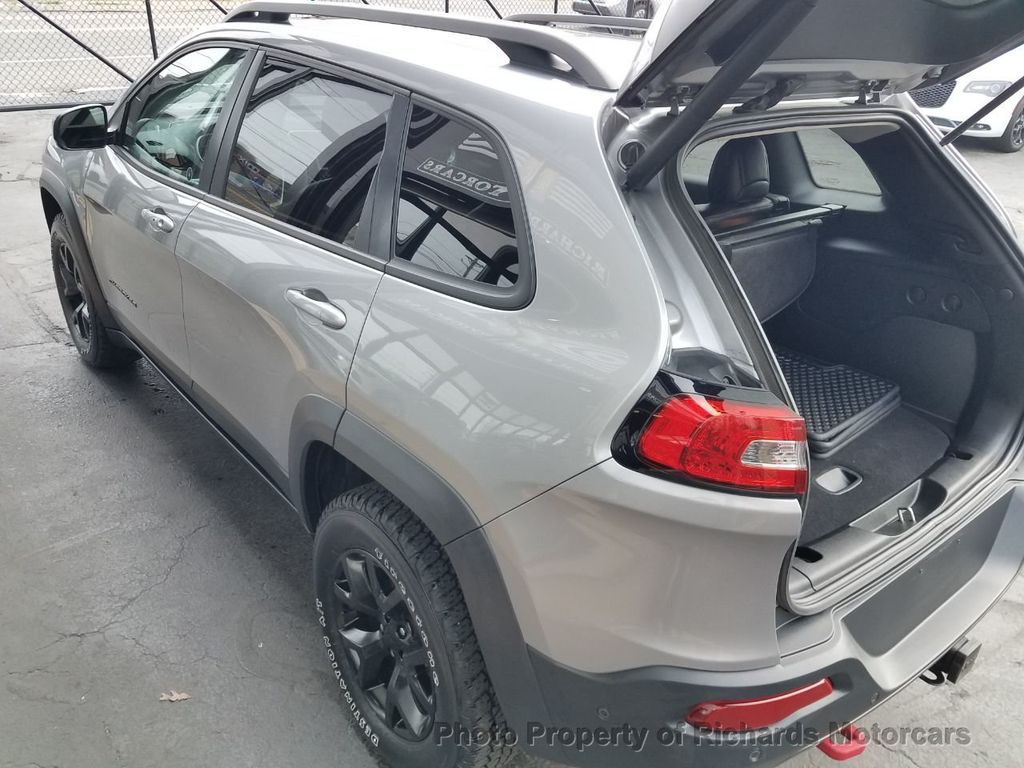 2015 Jeep Cherokee 4WD 4dr Trailhawk - 20367588 - 8