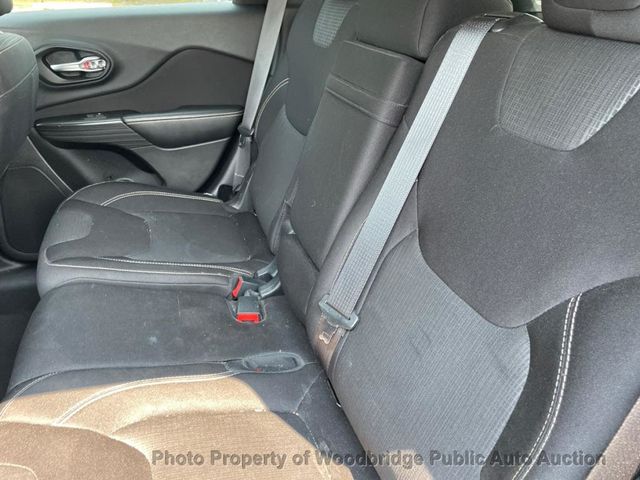 2015 Jeep Cherokee CHEROKEE LATITUDE - 23054726 - 9