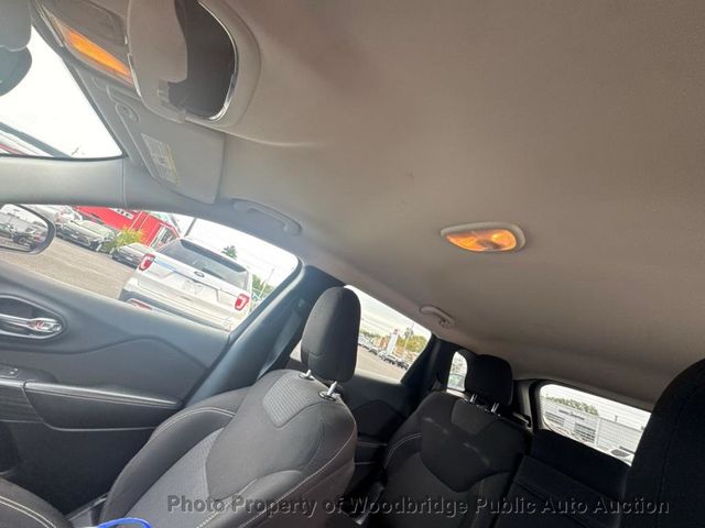 2015 Jeep Cherokee CHEROKEE LATITUDE - 23089766 - 9
