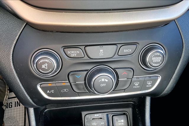 2015 Jeep Cherokee CHEROKEE LATITUDE - 23031492 - 27