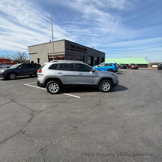 2015 Jeep Cherokee CHEROKEE LATITUDE W/PANO ROOF & COMFORT PKG - 22990666 - 16