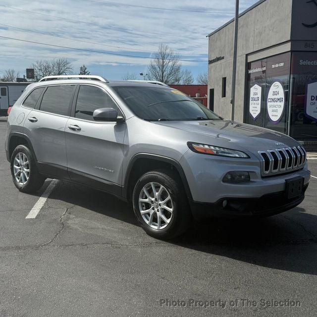 2015 Jeep Cherokee CHEROKEE LATITUDE W/PANO ROOF & COMFORT PKG - 22990666 - 1