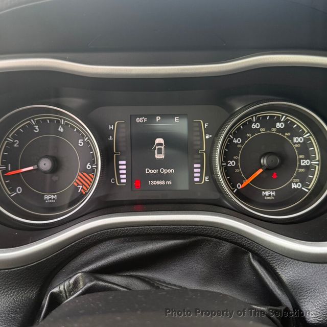 2015 Jeep Cherokee CHEROKEE LATITUDE W/PANO ROOF & COMFORT PKG - 22990666 - 23