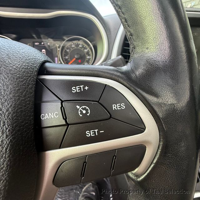 2015 Jeep Cherokee CHEROKEE LATITUDE W/PANO ROOF & COMFORT PKG - 22990666 - 25