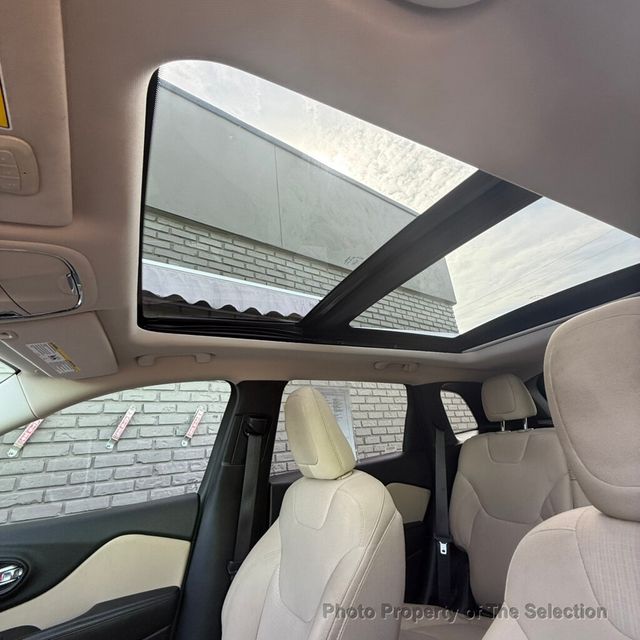 2015 Jeep Cherokee CHEROKEE LATITUDE W/PANO ROOF & COMFORT PKG - 22990666 - 33