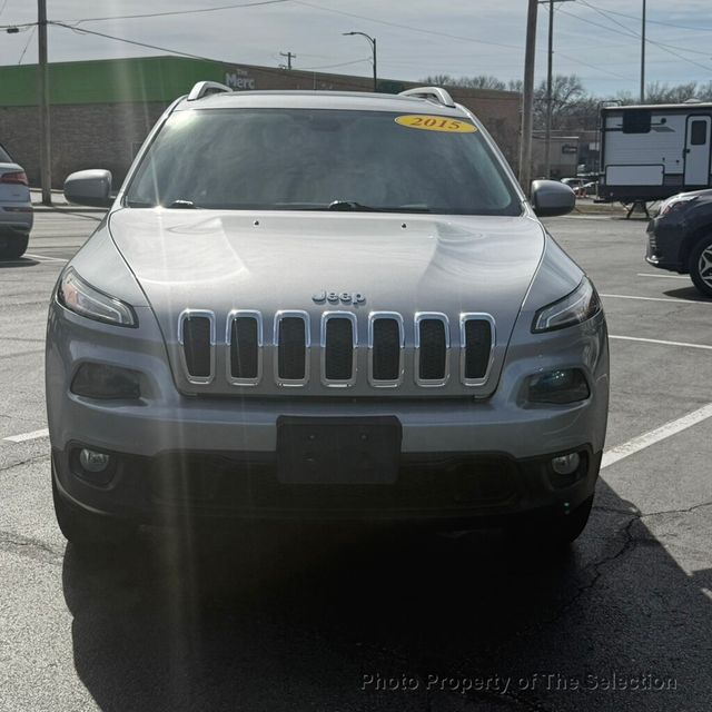 2015 Jeep Cherokee CHEROKEE LATITUDE W/PANO ROOF & COMFORT PKG - 22990666 - 4