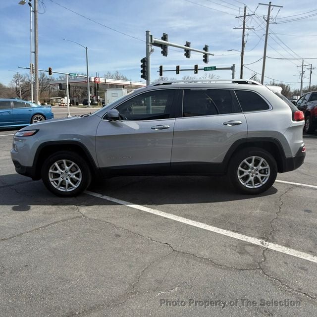 2015 Jeep Cherokee CHEROKEE LATITUDE W/PANO ROOF & COMFORT PKG - 22990666 - 8