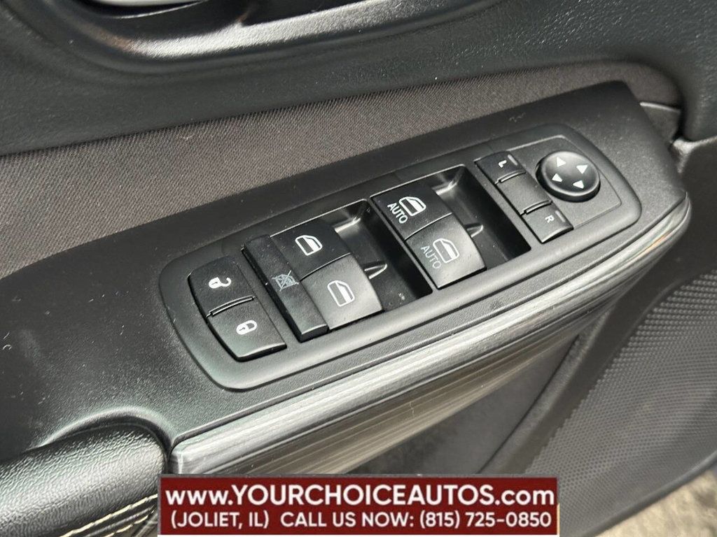 2015 Jeep Cherokee Latitude 4x4 4dr SUV - 22856035 - 13