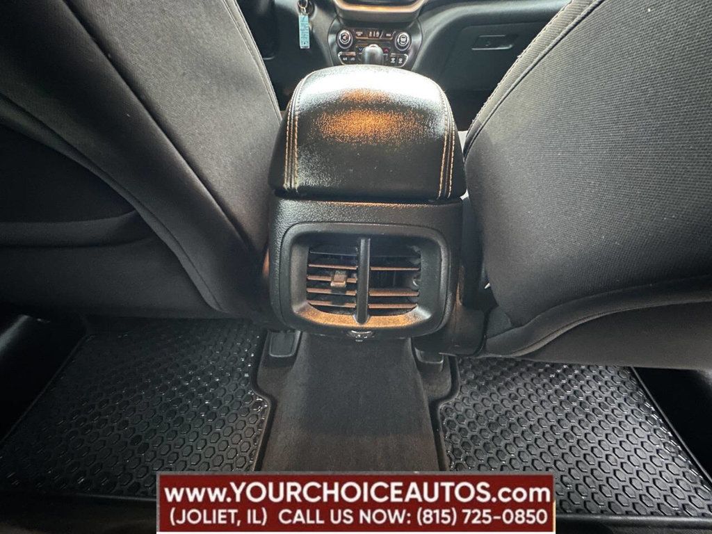 2015 Jeep Cherokee Latitude 4x4 4dr SUV - 22856035 - 21