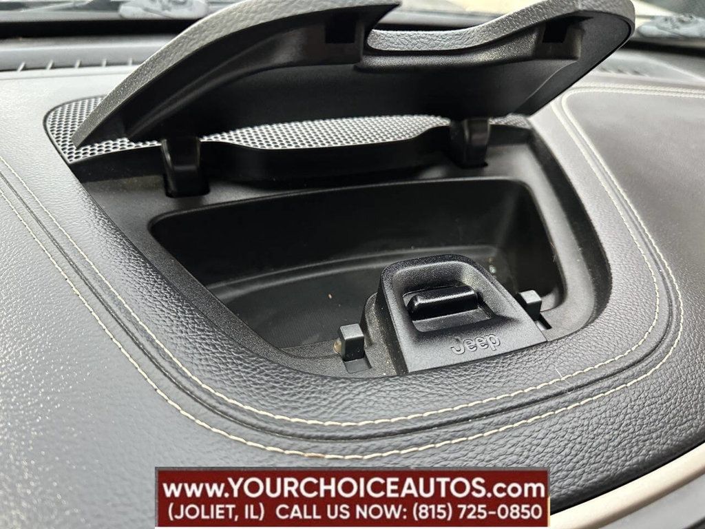 2015 Jeep Cherokee Latitude 4x4 4dr SUV - 22856035 - 36