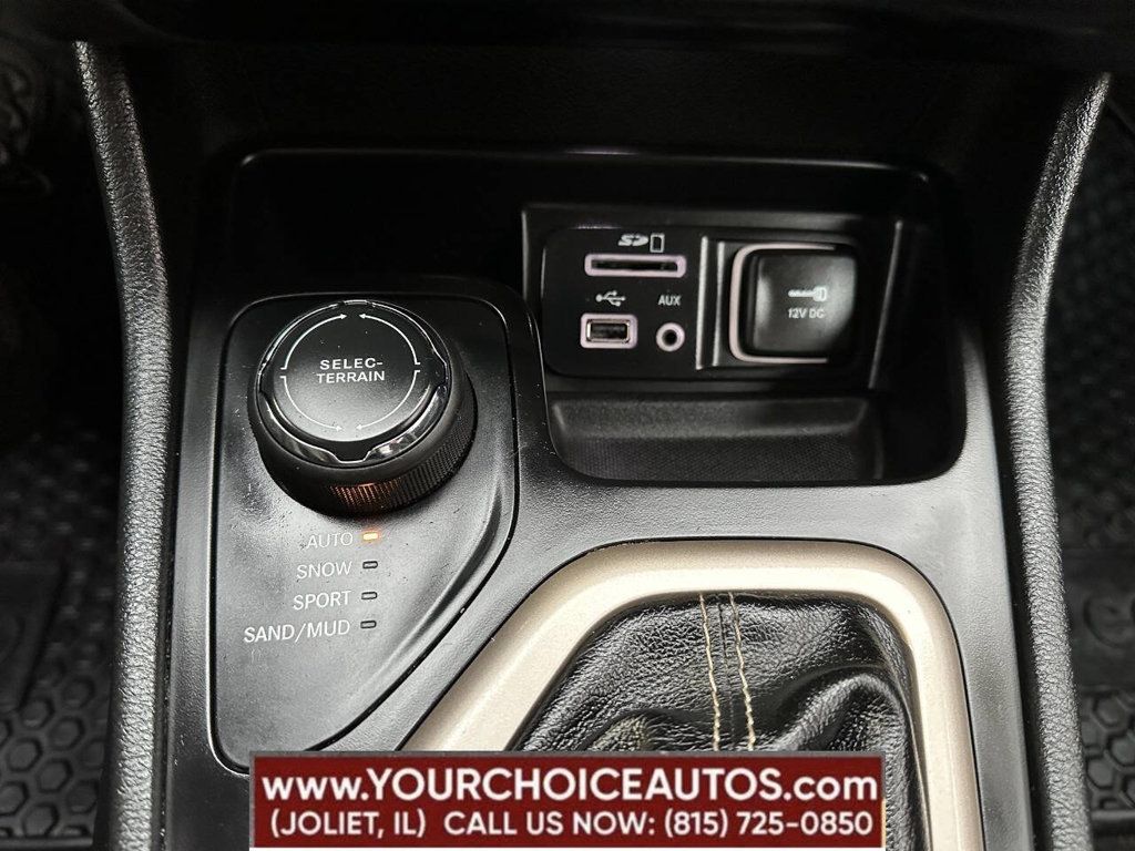 2015 Jeep Cherokee Latitude 4x4 4dr SUV - 22856035 - 46