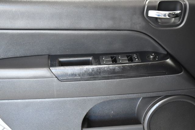 2015 Jeep Compass 4WD 4dr Sport - 23004883 - 8