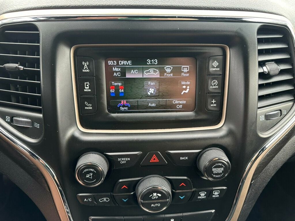 2015 Jeep Grand Cherokee Laredo photo 12
