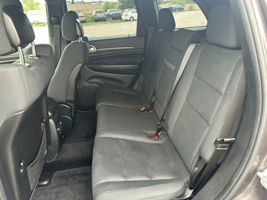 2015 Jeep Grand Cherokee Laredo photo 15