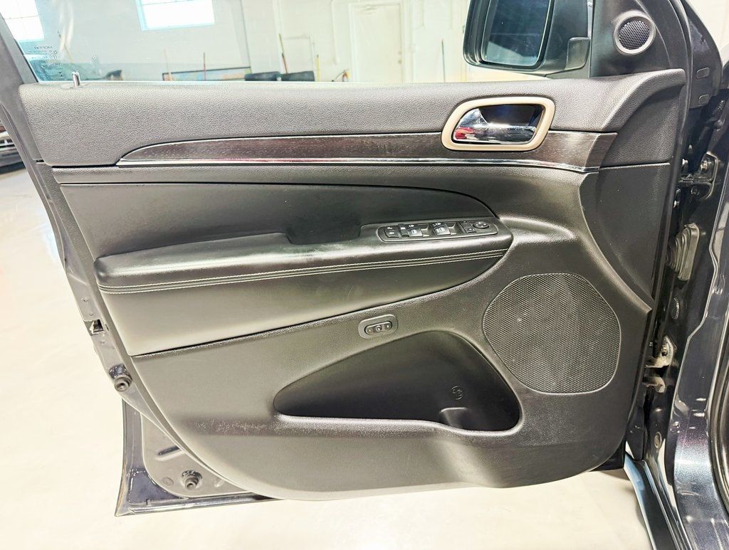 2015 Jeep Grand Cherokee 4WD 4dr Limited - 22905537 - 29