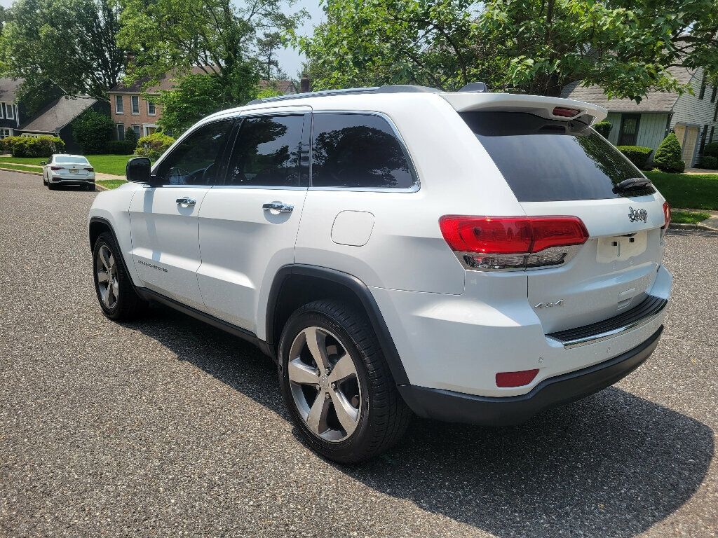 2015 Jeep Grand Cherokee Limited photo 3