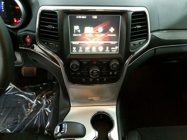 2015 Jeep Grand Cherokee 4WD 4dr SRT - 15400114 - 11