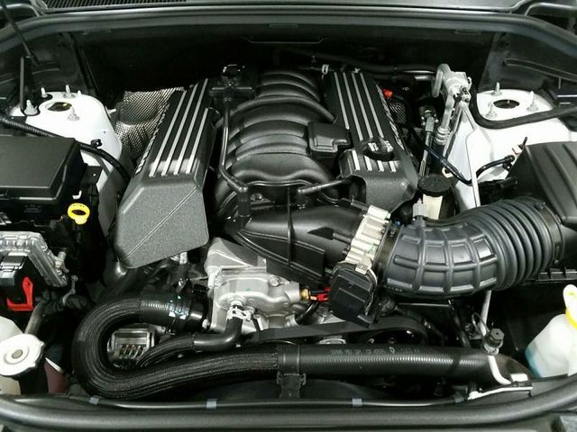 2015 Jeep Grand Cherokee 4WD 4dr SRT - 15400114 - 13