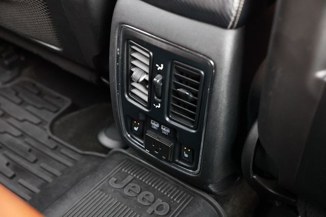 2015 Jeep Grand Cherokee 4WD 4dr SRT - 23079968 - 46