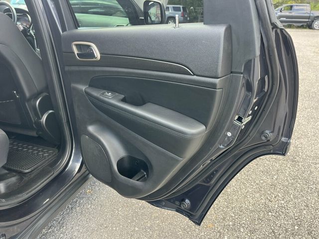 2015 Jeep Grand Cherokee Fuel Efficient Jeep Grand Cherokee Laredo 4x4 - 23070425 - 21