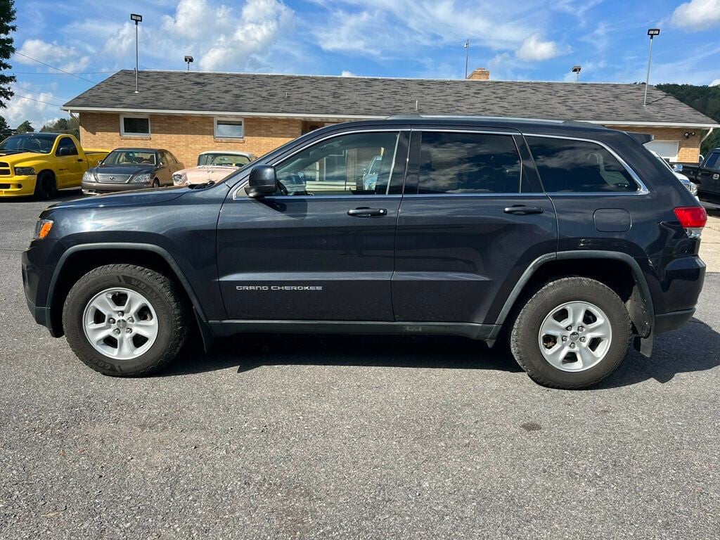 2015 Jeep Grand Cherokee Fuel Efficient Jeep Grand Cherokee Laredo 4x4 - 23070425 - 6