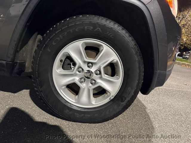 2015 Jeep Grand Cherokee Laredo - 22948548 - 12