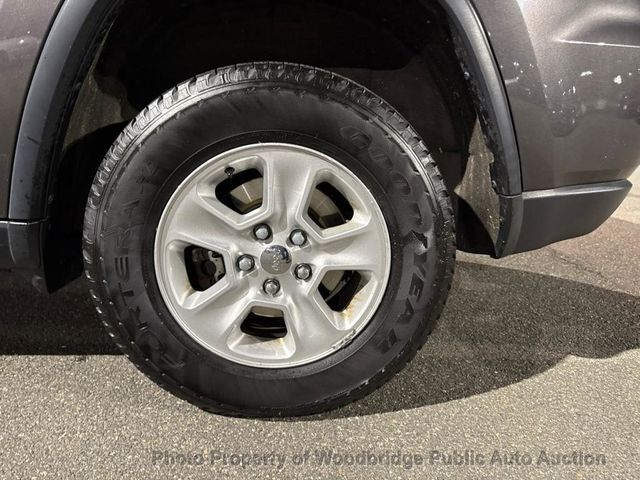 2015 Jeep Grand Cherokee Laredo - 22948548 - 14