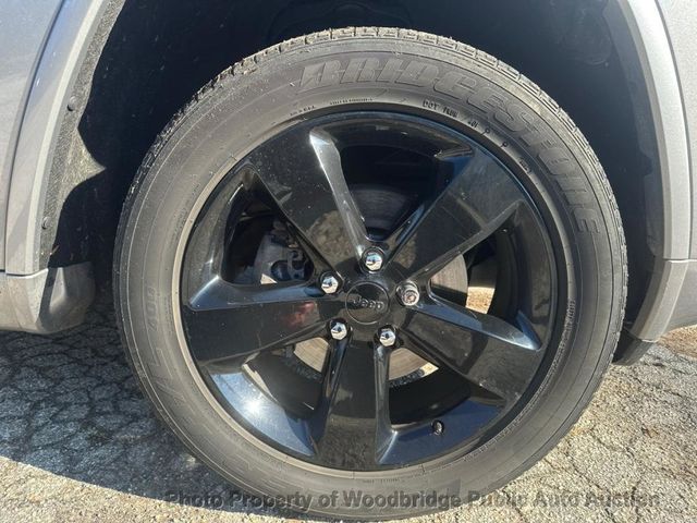 2015 Jeep Grand Cherokee Laredo - 22955886 - 17