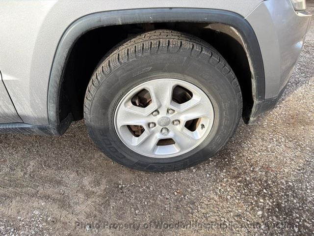 2015 Jeep Grand Cherokee Laredo - 22981049 - 24