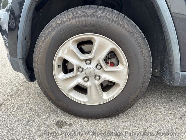 2015 Jeep Grand Cherokee Laredo - 23092325 - 9