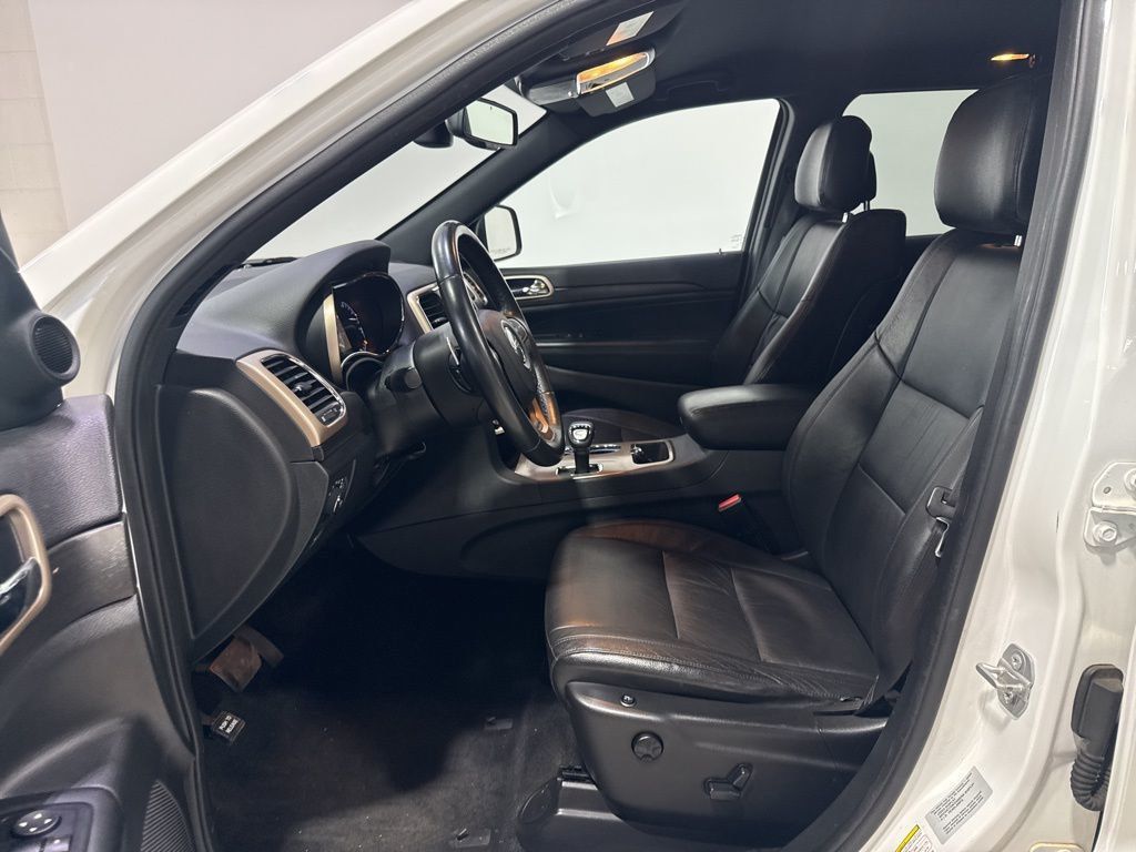 2015 Jeep Grand Cherokee Laredo - 23014549 - 24
