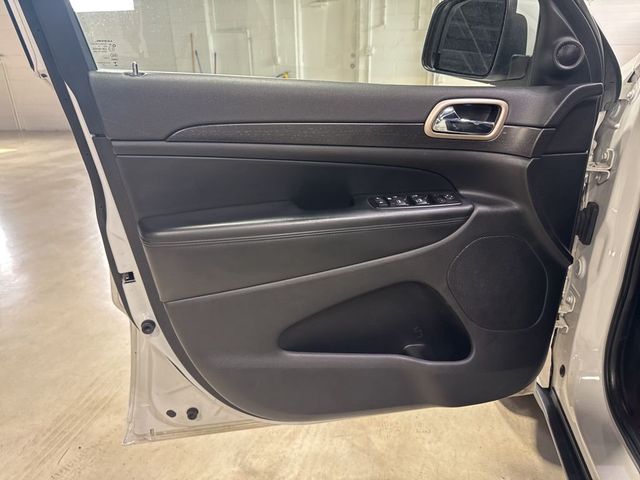 2015 Jeep Grand Cherokee Laredo - 23014549 - 29