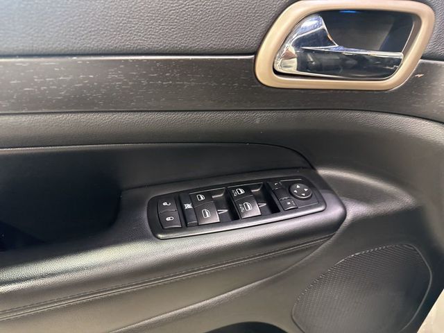 2015 Jeep Grand Cherokee Laredo - 23014549 - 30